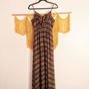 Maxi dress with ruffle chest